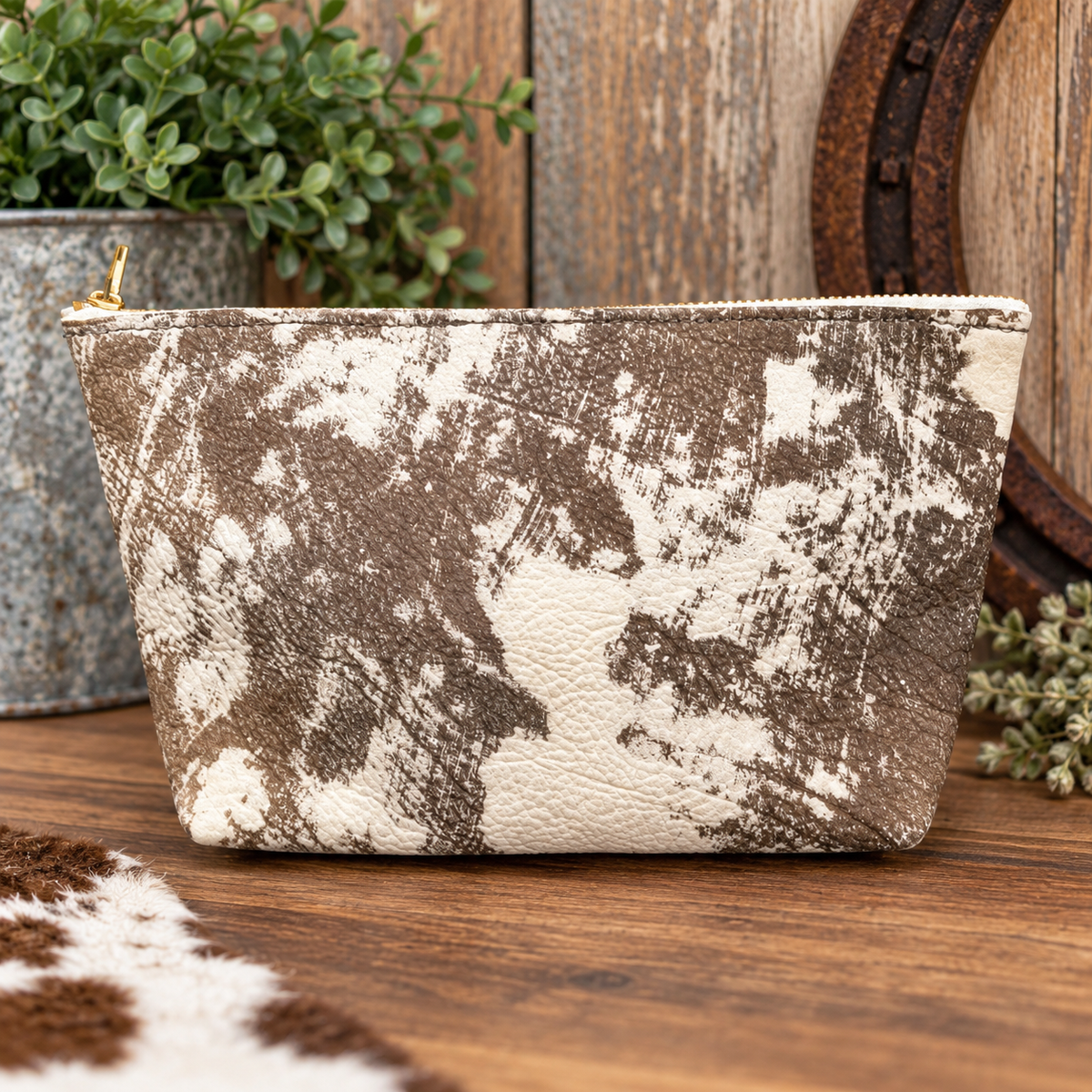 Vintage Hide Makeup Bag