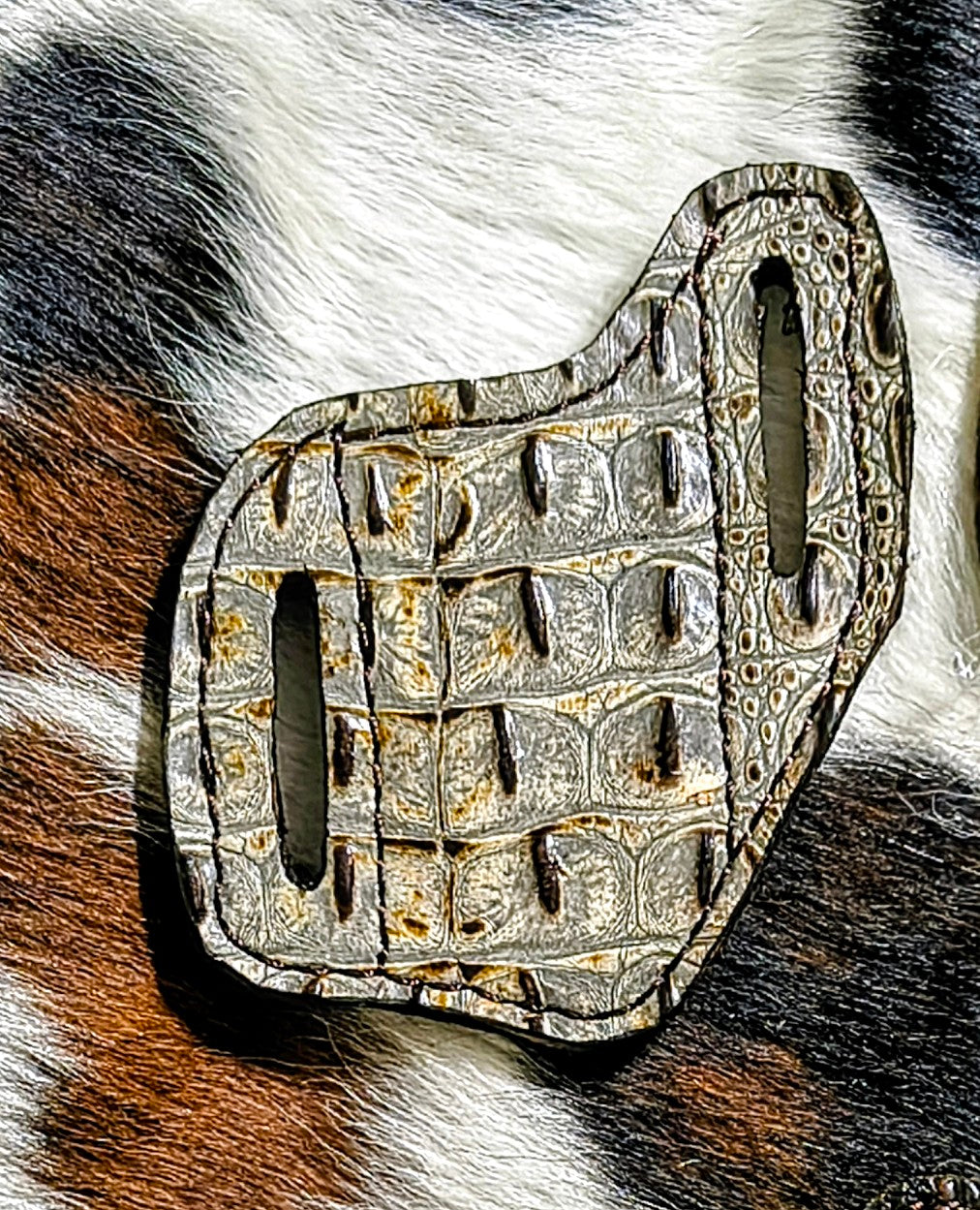 Embossed Fossil Gator Knife Sheath (10-16)